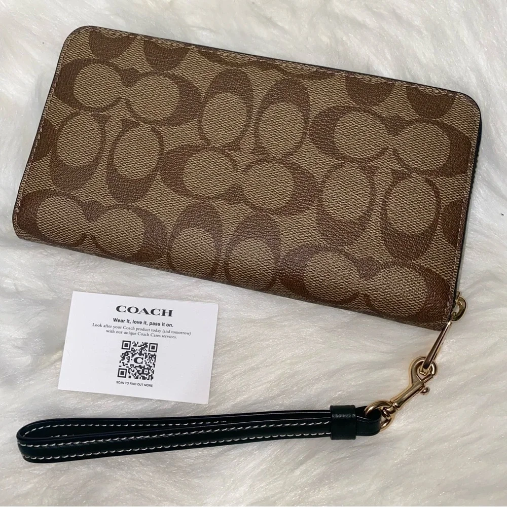 Coach large accordion wallet New